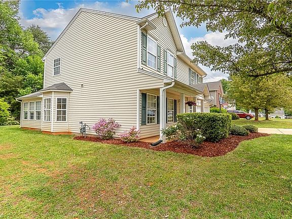 3rd image of 8 Loblolly Ct
