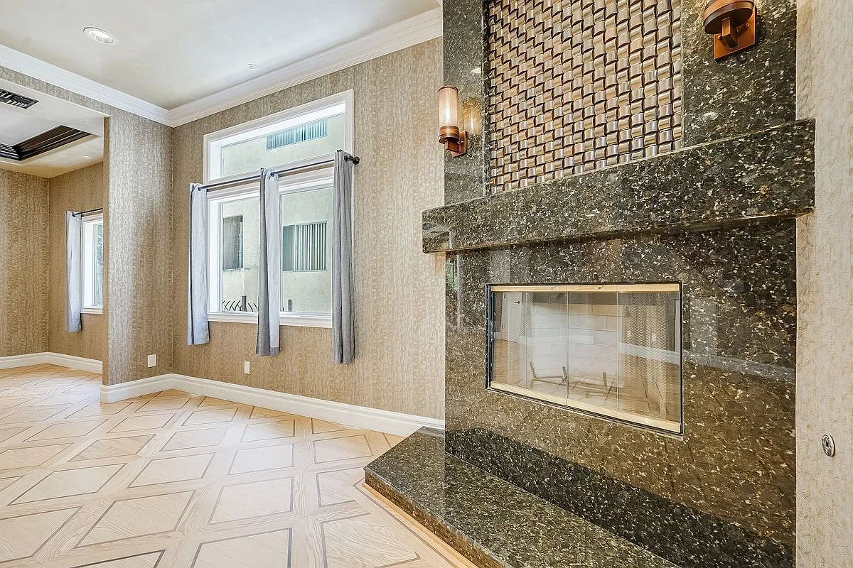 3 bed, 2.5 bath, 1506 sqft, $4,980 — Photo 2