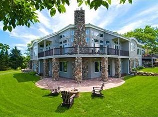 4260 Trillium Ln E, Mound, MN 55364