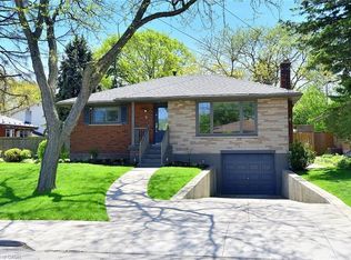 9 San Fernando Dr, Hamilton, ON L9C 2C1