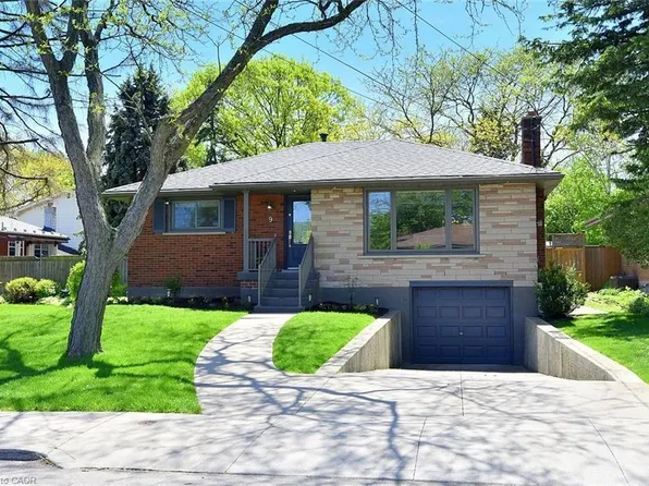 9 San Fernando Dr, Hamilton, ON L9C 2C1
