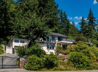 806 Hummingbird Ln, Bowen Island, BC V0N 1G1