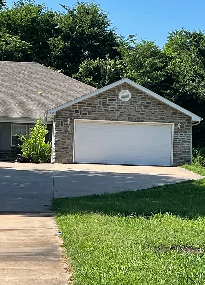 3 bed, 1521 sqft, $1,400 — Photo 1