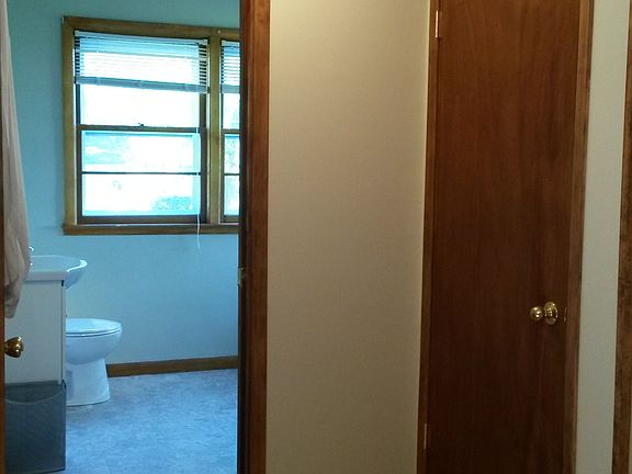 pantry/1/2 bath, laundry