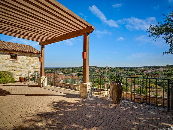 4th image of 20 Vittoria Ridge