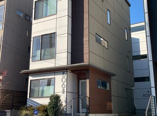 806 NW 63rd St #A, Seattle, WA 98107