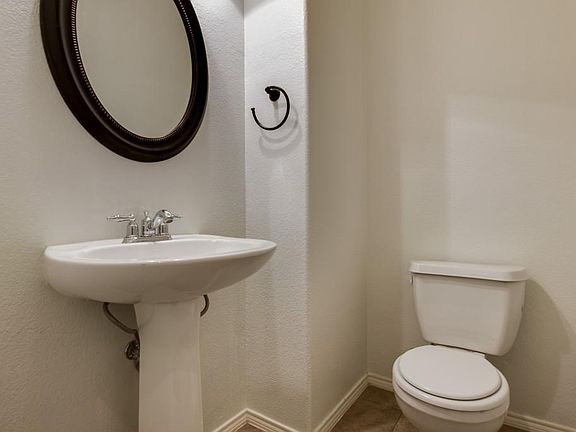 5th image of 9401 Woodhurst Dr