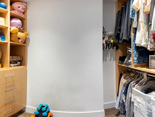 Rented by Voro, LLC | media 19