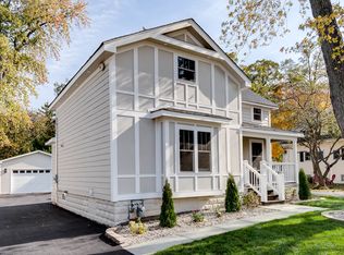 627 N Arlington Heights Rd, Arlington Heights, IL 60004