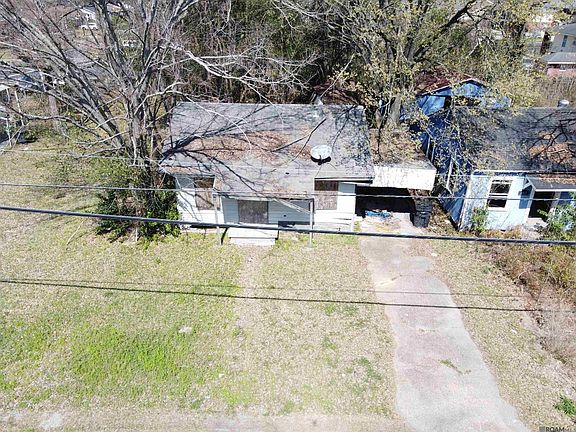 2nd image of 4051 Mohican St