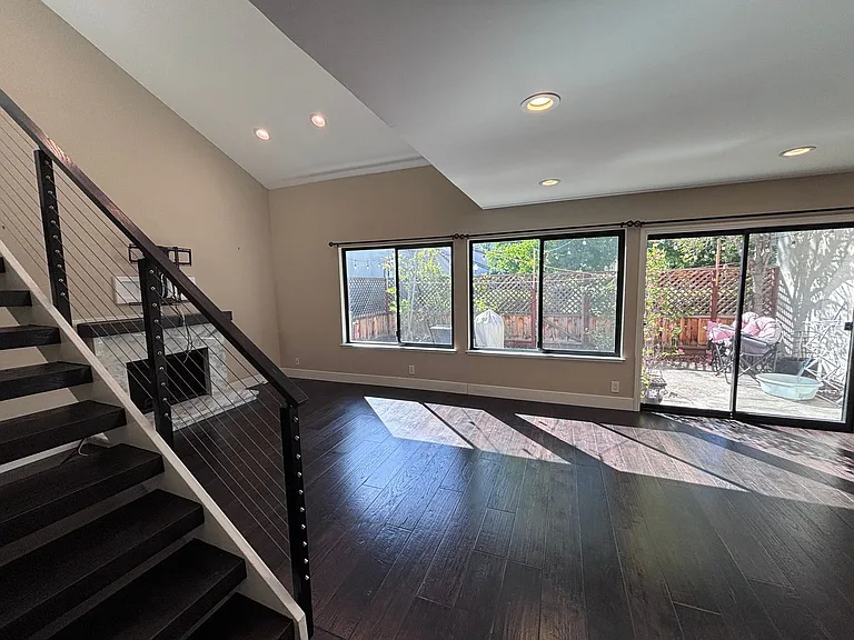 6604 Old Mill Ct — Photo 2