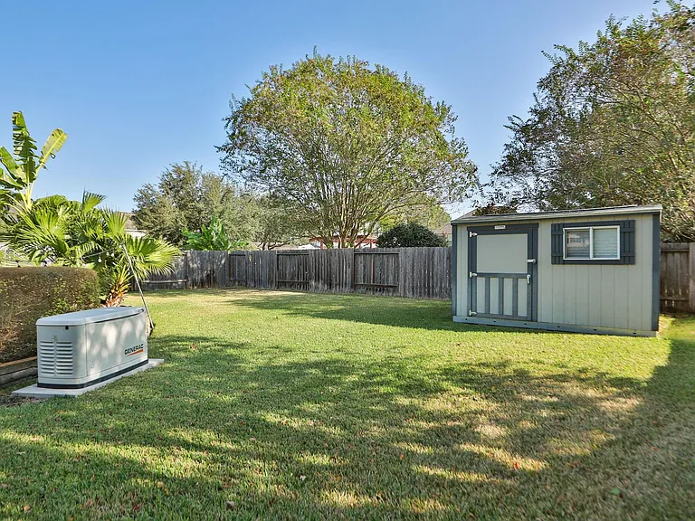 8410 Brighton Lake Ln — Photo 40