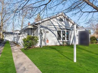 2142 Chestnut St, Baldwin, NY 11510