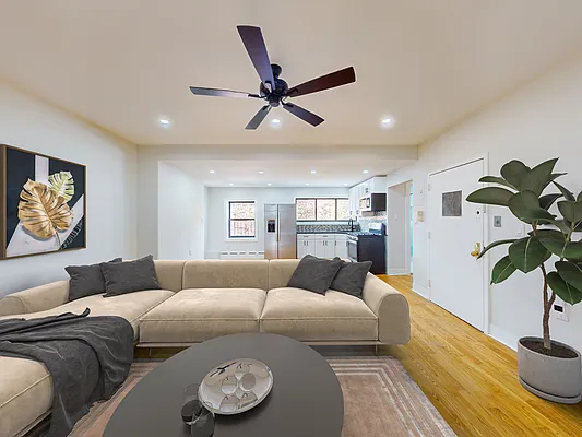 Rented by The Selita Agency | media 2