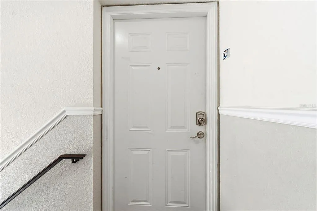 2 bed, 2.0 bath, 1018 sqft, $3,500 — Photo 4