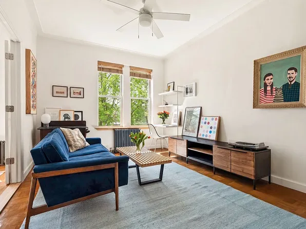 661 41st St APT 4D, Brooklyn, NY 11232