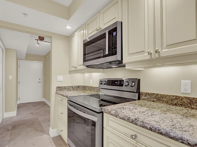 3000 N Ocean Dr #7H — Photo 16