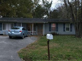 210 Robert E Lee St, Fort Oglethorpe, GA 30742