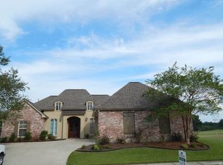 2820 Muirfield Dr, Zachary, LA 70791