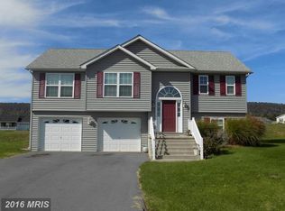 29 Gulkana Glacier Ln, Martinsburg, WV 25403