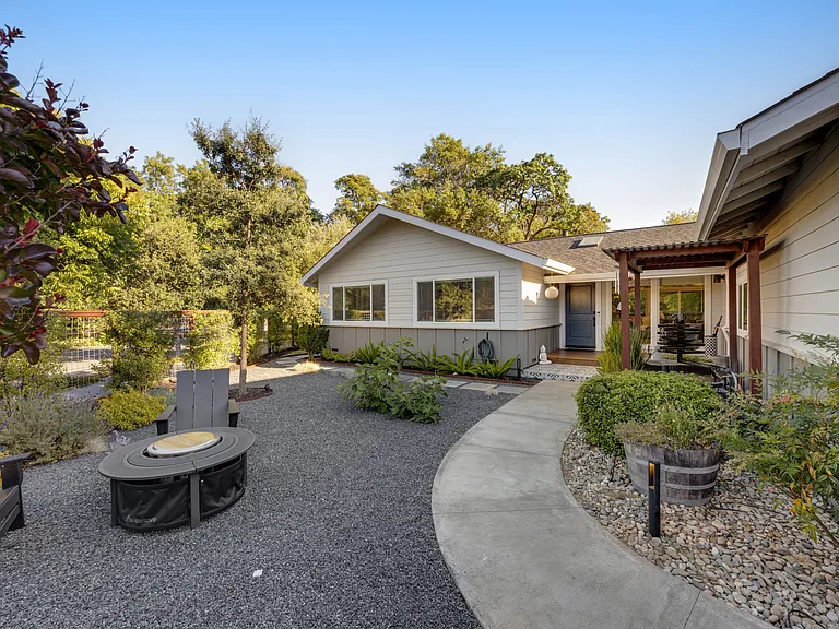 88 Calistoga Rd — Photo 6