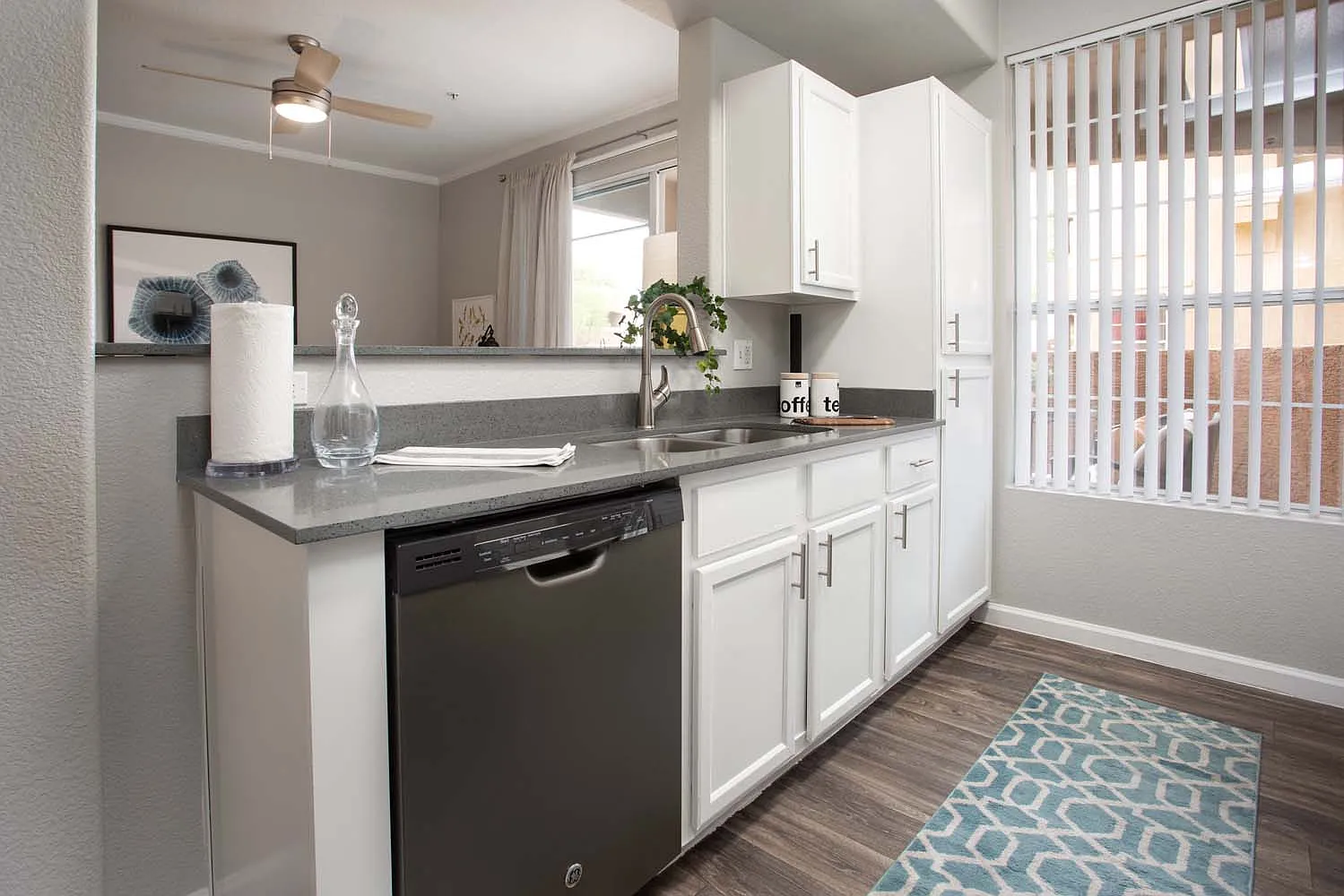 Biscayne Bay Apartments — Photo 2