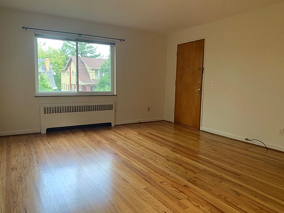 2nd image of 1271 Morten St APT 1