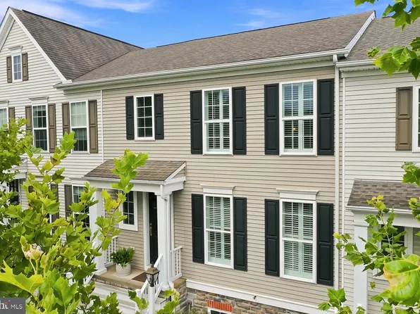 1447 Keegan Ln, Mechanicsburg, PA 17055