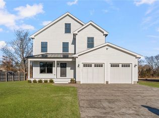 267 Prospect Ave, Middletown, RI 02842