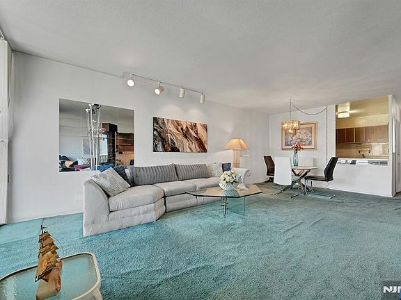 3rd image of 5 Horizon Rd APT 807