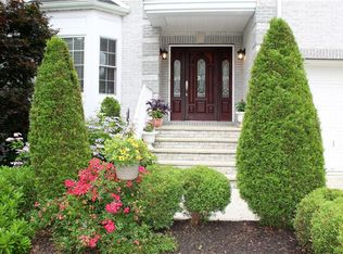 233 Waldman Ave, Edison, NJ 08820