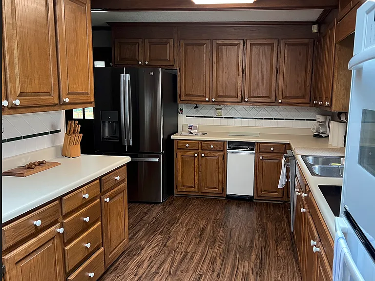 1919 Lake Lucerne Way — Photo 10