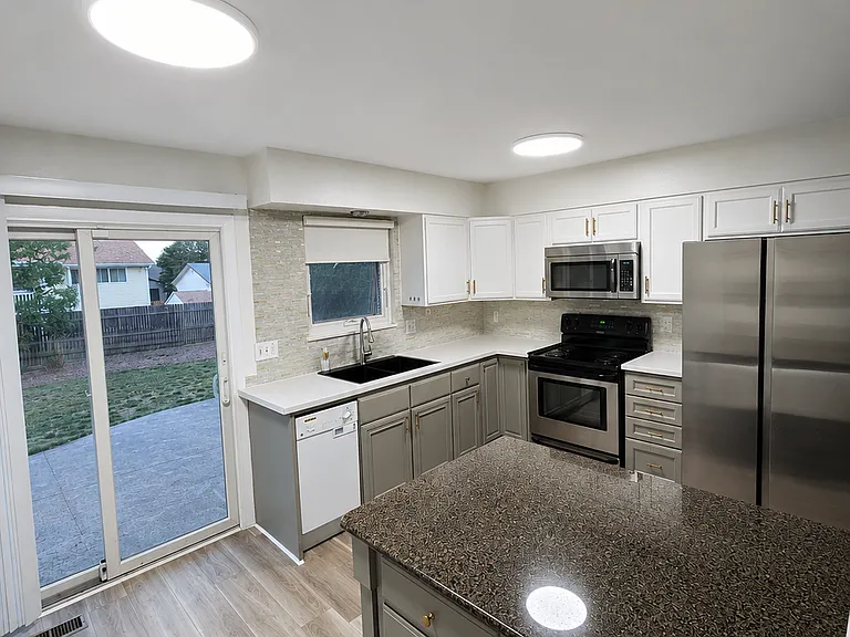 4621 Gatewood Dr — Photo 8