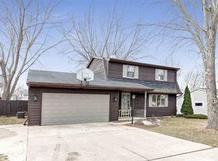 2536 Van Beek Rd, Green Bay, WI 54311