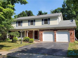 6832 Fredericksburg Dr S, Sylvania, OH 43560