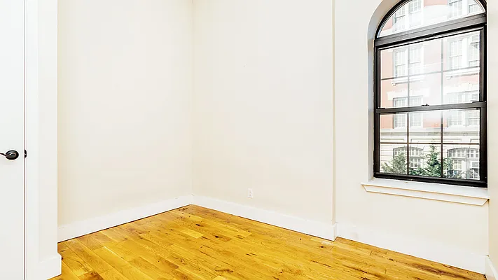 Rented by Nooklyn NYC LLC | media 36