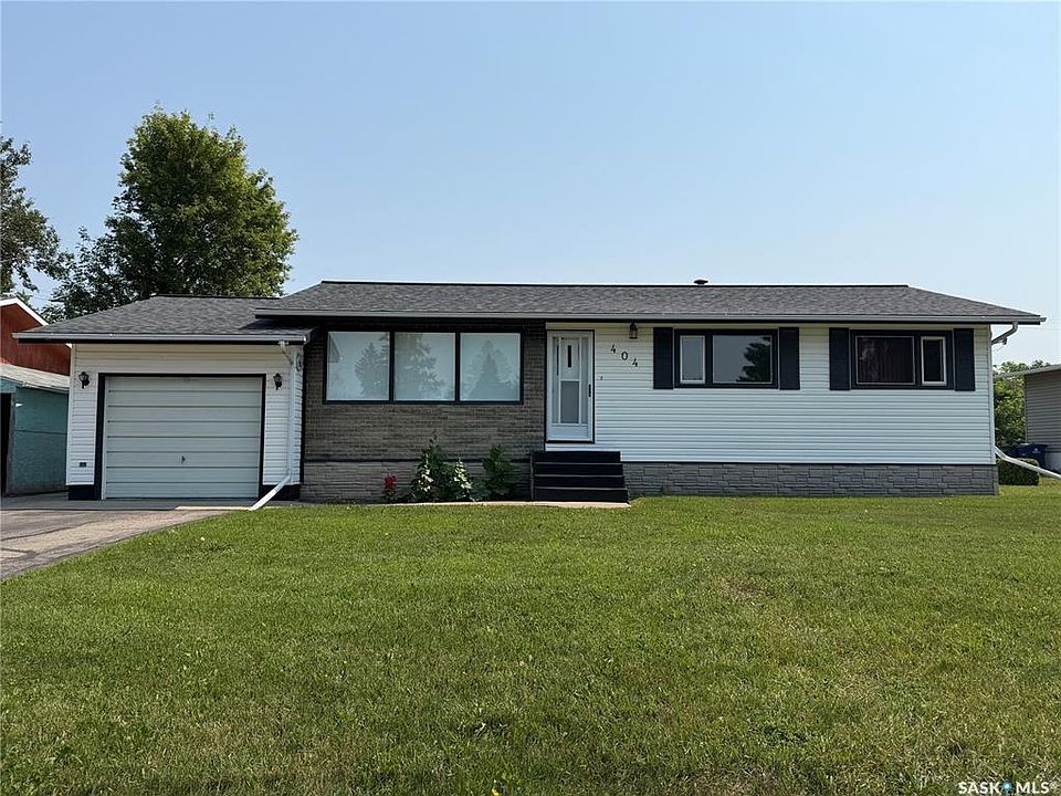 1st image of 404 7th STREET E