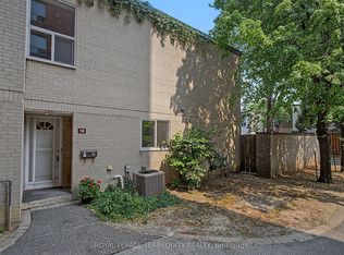11 Four Winds Dr #18, Toronto, ON M3J 1K7