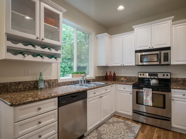 4920 SW Slavin Rd, Portland, OR 97239