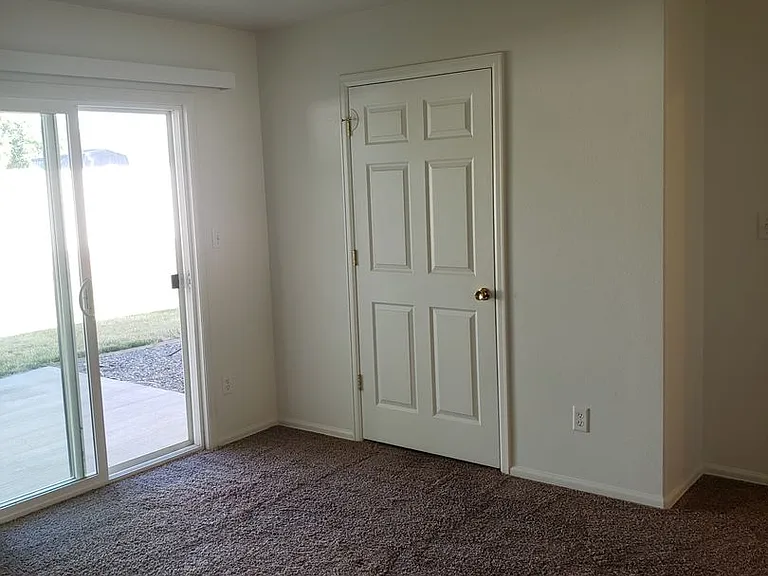 1733 Christopher Ct — Photo 5