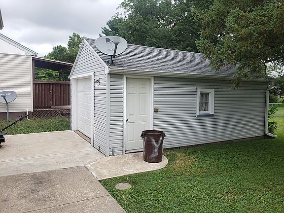 5th image of 187 Highland Ave