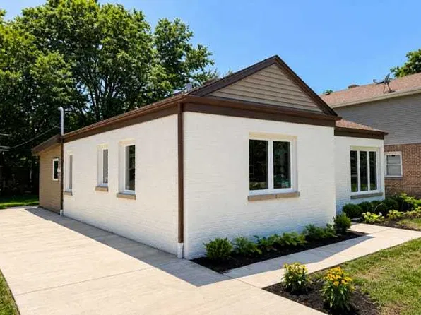 5809 W Main St, Morton Grove, IL 60053