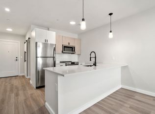 10 Somerset Ave #206, Winthrop, MA 02152