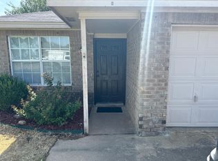 3123 Twin County St #B, Springdale, AR 72764