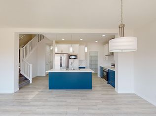 10 Homestead Blvd NE, Calgary, AB T3J 2H1