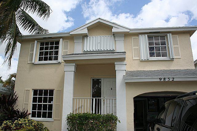 Front - great curb appeal