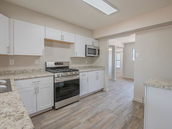 5th image of 10308 Piedra Ct NW