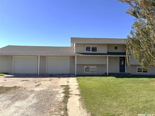 702 2nd Street, Hanley, SK S0G 2E0