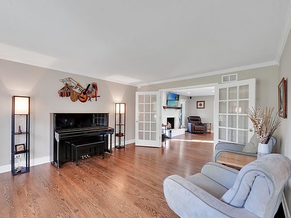 5th image of 10545 Royal Porthcawl Dr