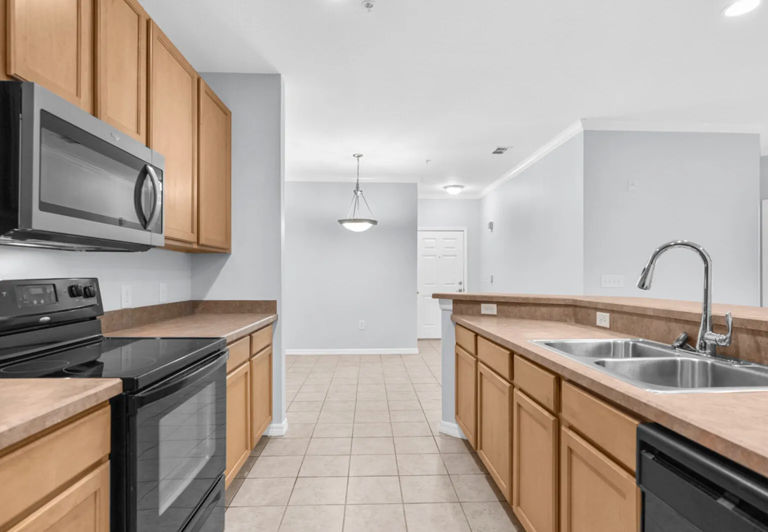 2 bed, 2.0 bath, 1160 sqft, $1,499 — Photo 4